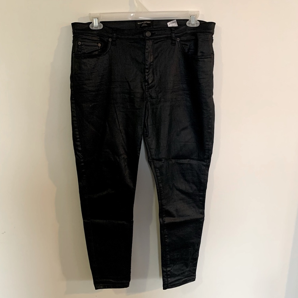 Banana republic black wet look jeans size 32 regular skinny fit.